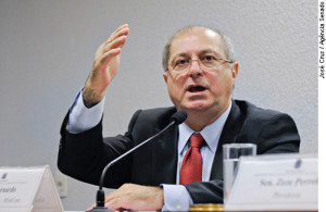 Ministro fala de redu莽茫o de at茅 30%